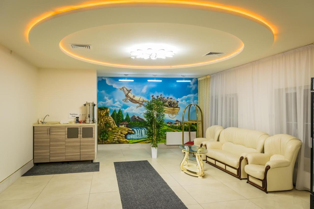 Palace Umanʼ Dış mekan fotoğraf